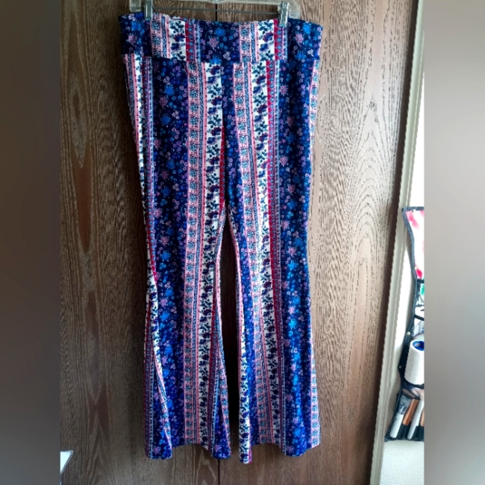 FLARE LEGGINGS